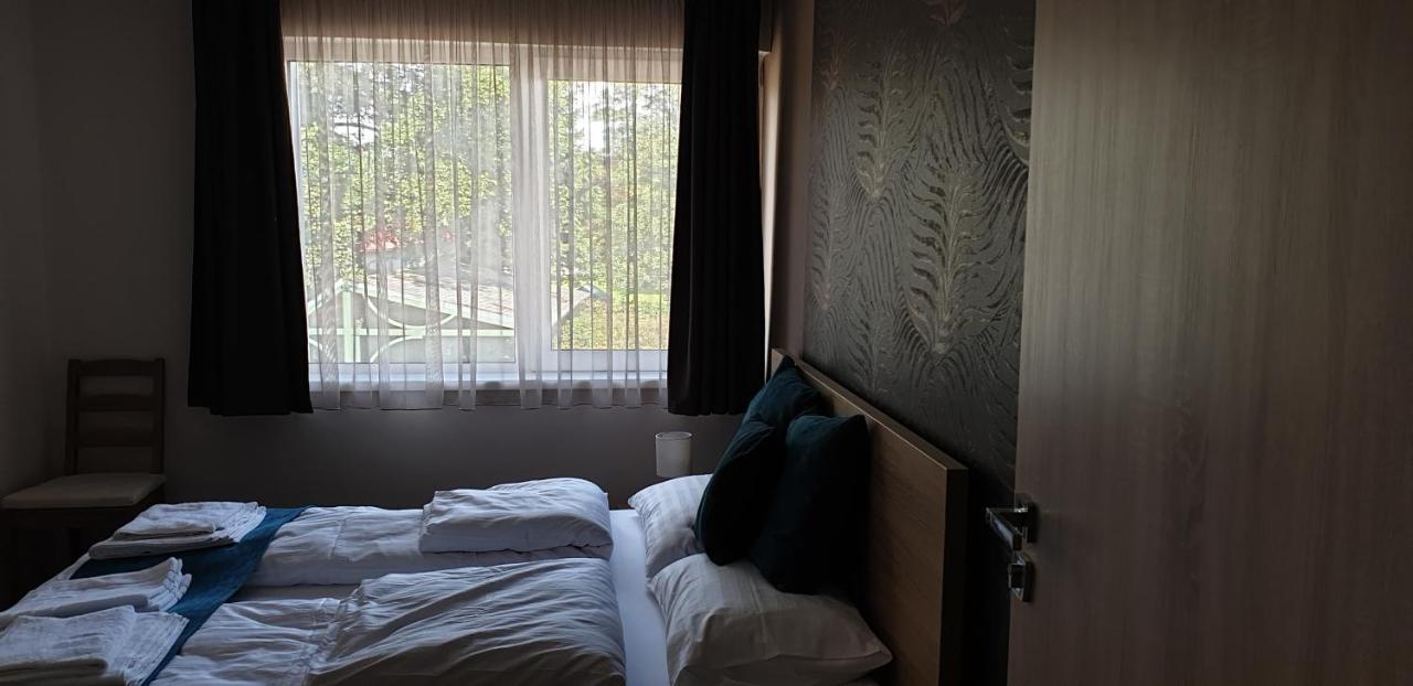 Garden Club Panzio Bed & Breakfast Balatonmáriafürdő Екстериор снимка