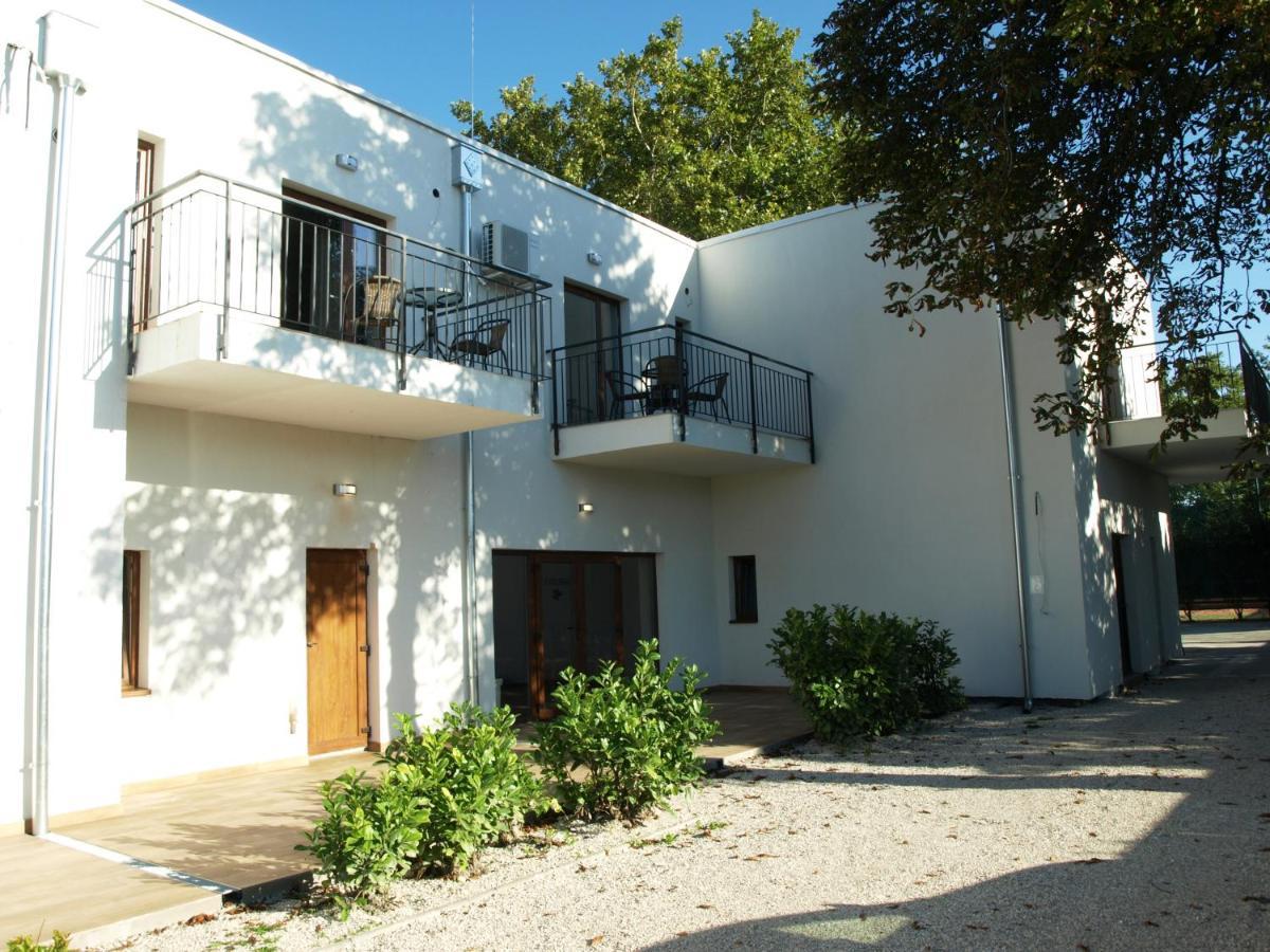 Garden Club Panzio Bed & Breakfast Balatonmáriafürdő Екстериор снимка